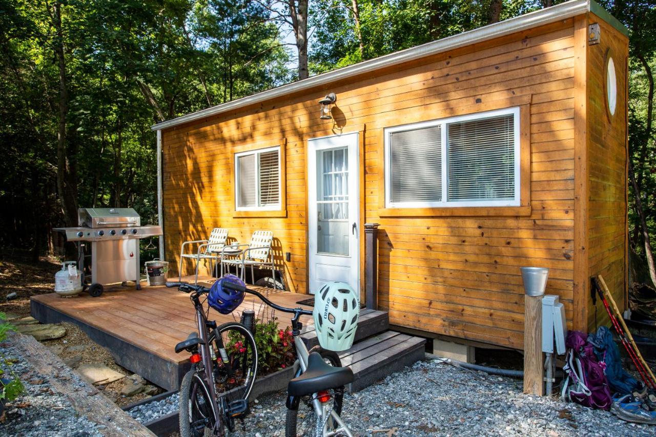 The Farmstead At Mill Spring Villa Room photo